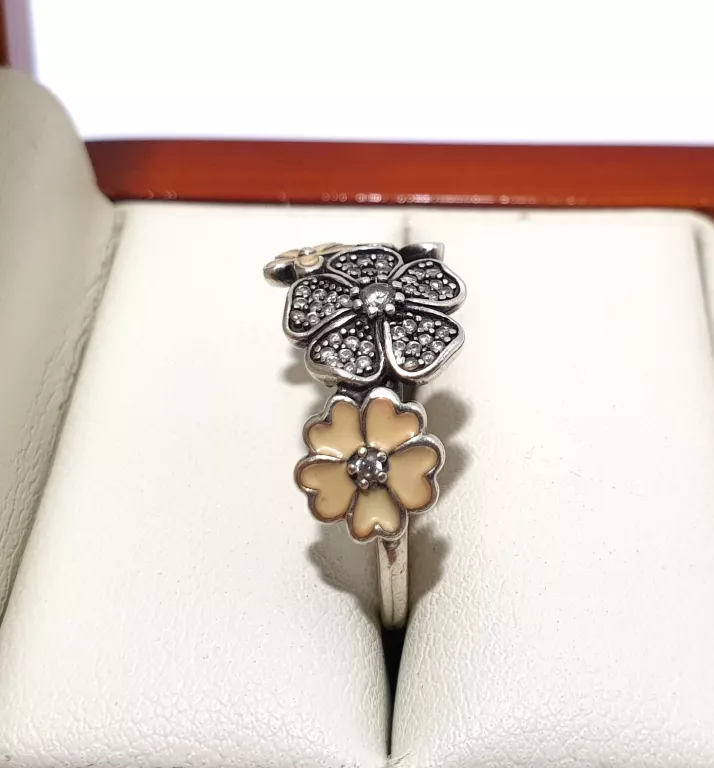 PANDORA UROCZE KWIATKI SREBRNY PIERŚCIONEK 3,30G PR925 R17