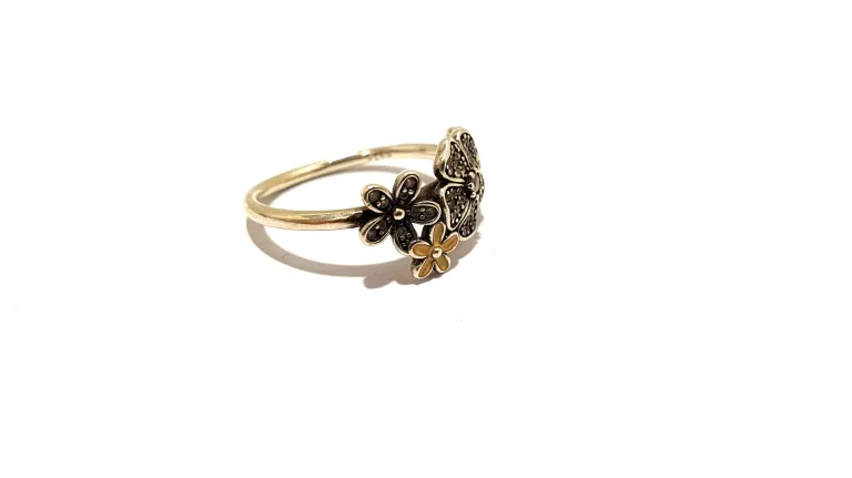 PANDORA UROCZE KWIATKI SREBRNY PIERŚCIONEK 3,30G PR925 R17
