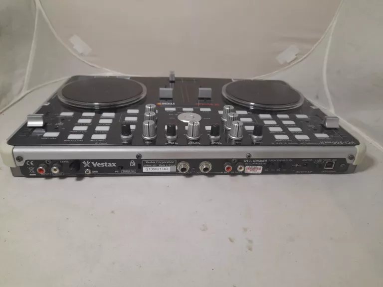 KONTROLER DJ VESTAX VCI 300