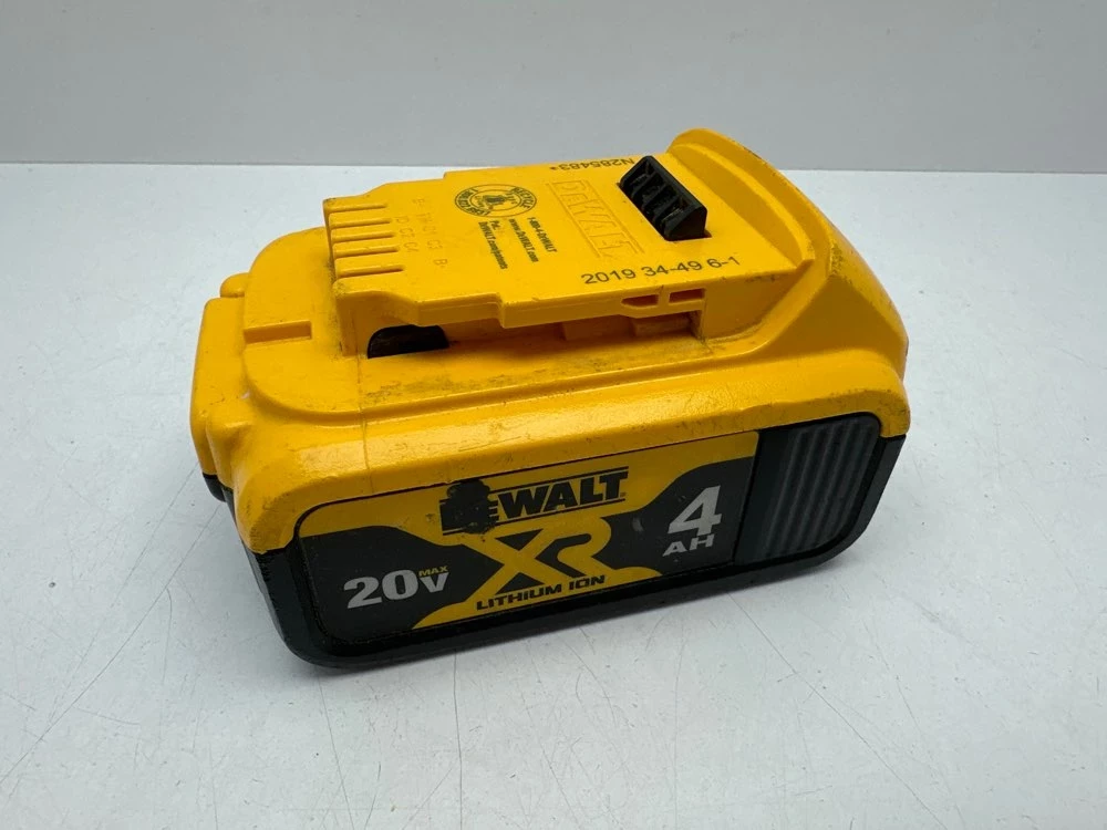 pilarka-tarczowa-akumulatorowa-dewalt-dcs-393-lad-aku-zasilanie-akumulatorowe