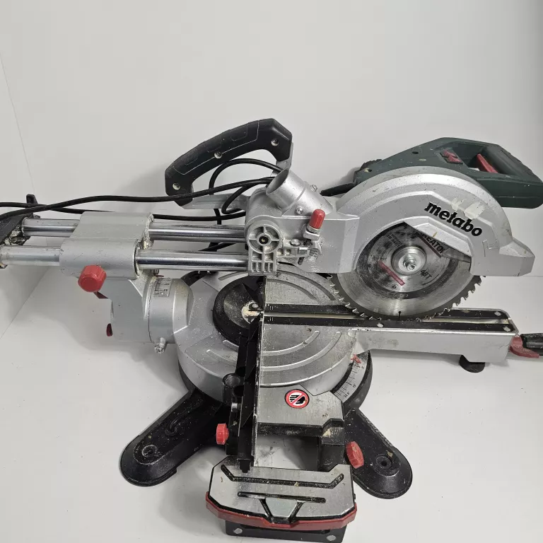 UKOŚNICA METABO KGSV 216 M