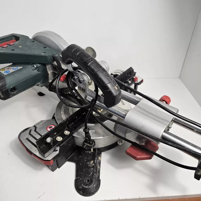 UKOŚNICA METABO KGSV 216 M