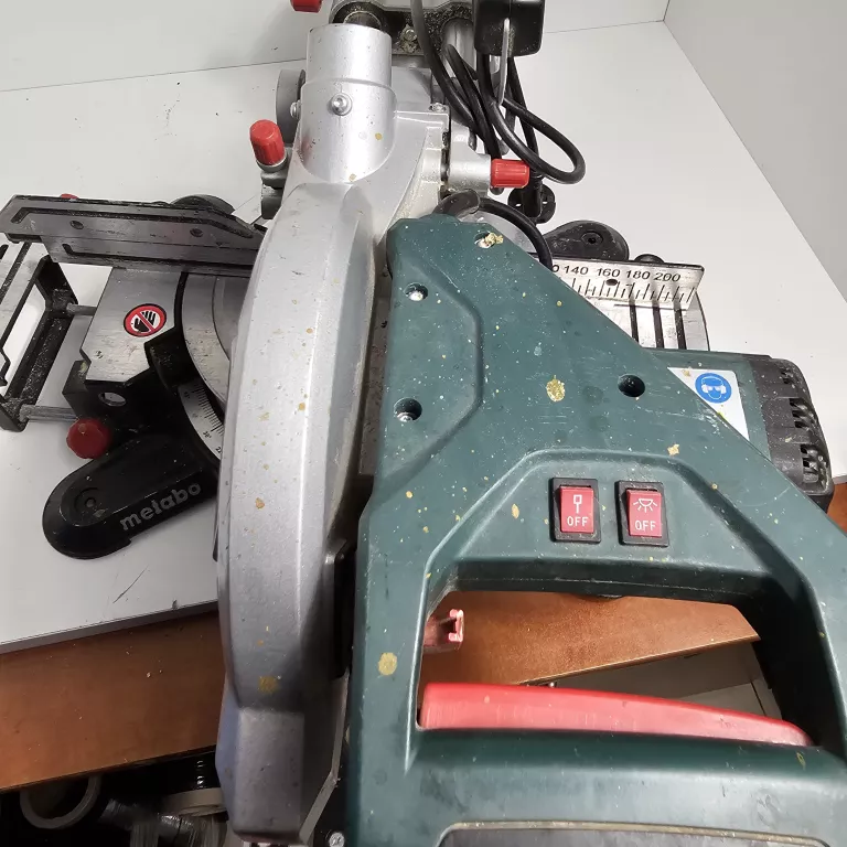 UKOŚNICA METABO KGSV 216 M