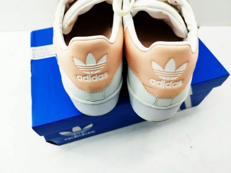 DAMSKIE BUTY ADIDAS SUPERSTAR J GV8879 R.38 2/3