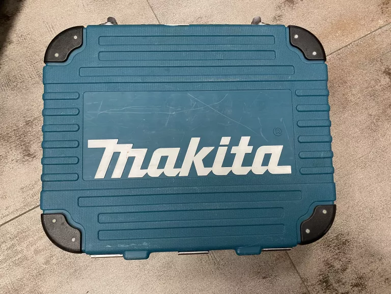 ZESTAW NARZĘDZI MAKITA P-90532 (BITY, NASADKI, KLUCZE, GRZECHOTKI)