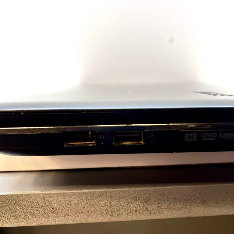 LAPTOP ACER ASPIRE E1-530 / ŁADOWARKA