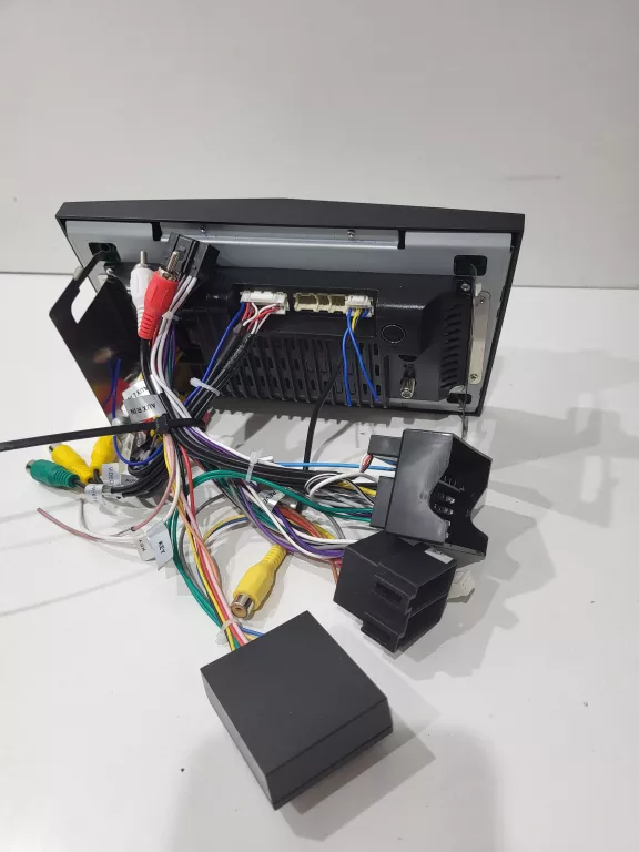 RADIO SAMOCHODOWE DO OPEL (7001)