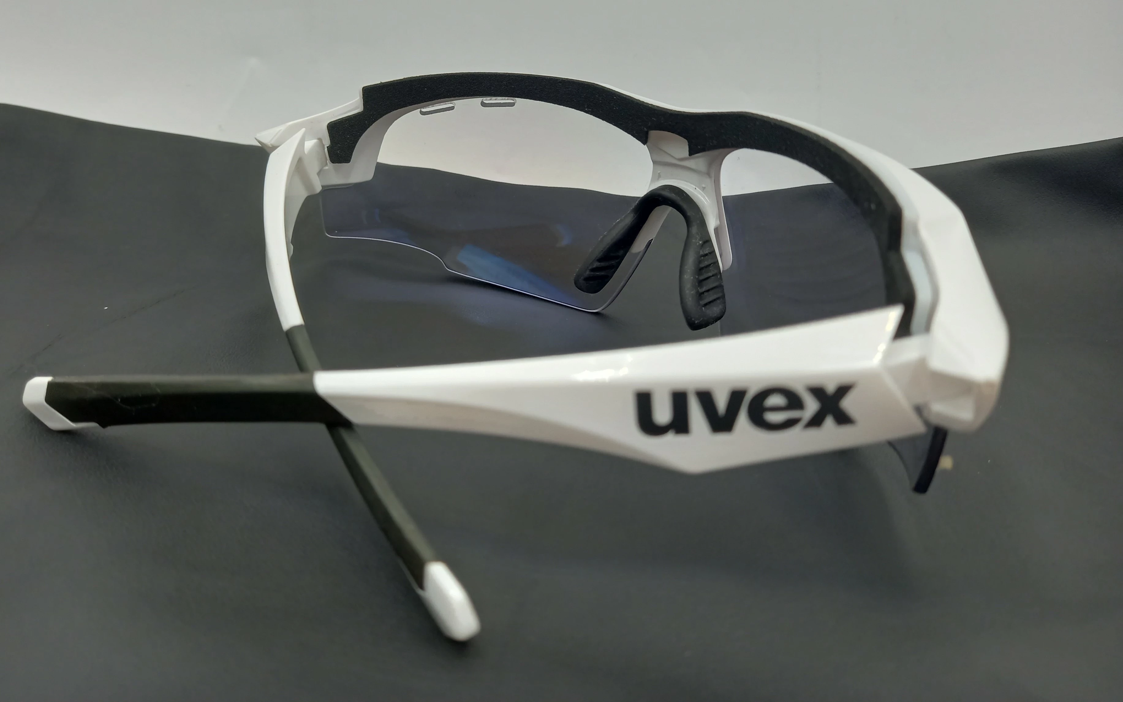 okulary-sportowe-fotochromowe-107-vario-uvex-model-107