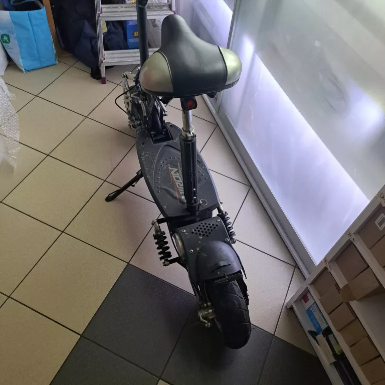 SKUTER ELEKTRYCZNY 800 W + GWARANCJA NA BATERIĘ + ZASILACZ