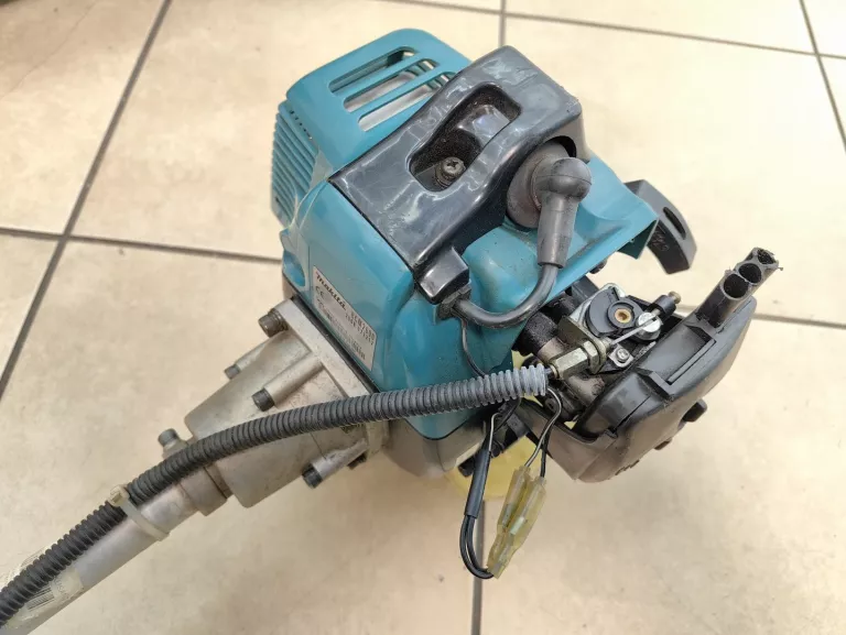 KOSA SPALINOWA MAKITA BCM2600 1,09KM