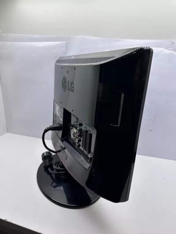 TELEWIZOR / MONITOR LG M197WDP + PILOT