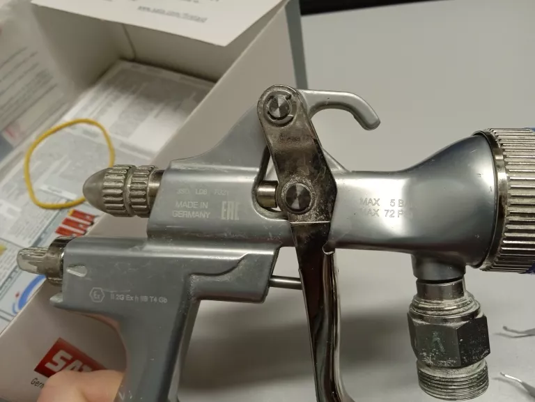 PISTOLET LAKIERNICZY SATAJET 1000 K RP DOLNOZASILANY KPL