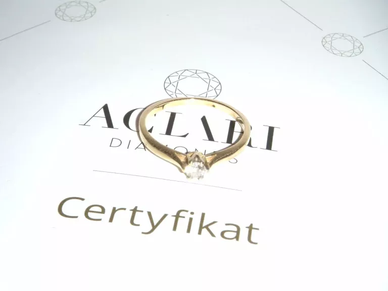 ZŁOTY PIERŚCIONEK PR585 R12 Z DIAMENTEM ACLARI