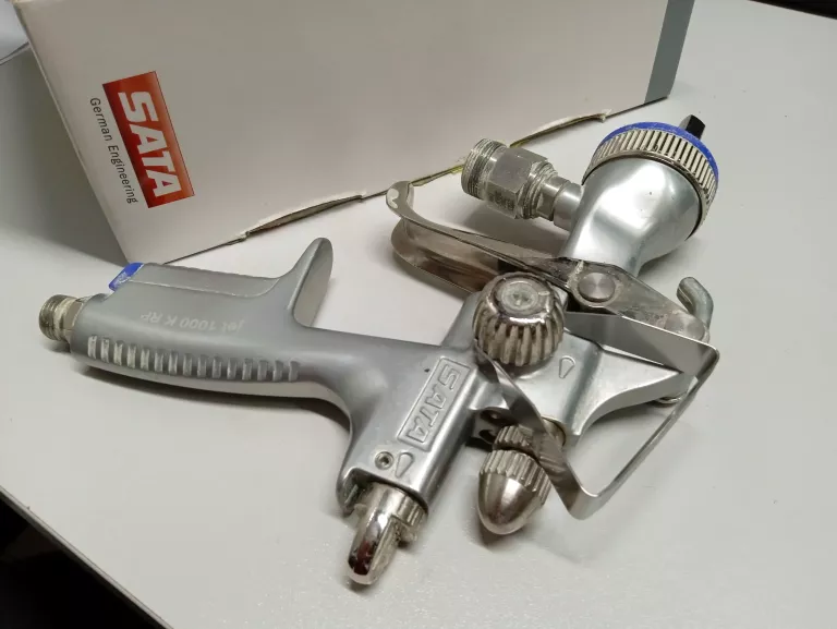 PISTOLET LAKIERNICZY SATAJET 1000 K RP DOLNOZASILANY KPL