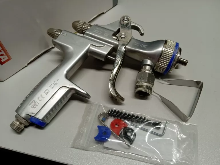 PISTOLET LAKIERNICZY SATAJET 1000 K RP DOLNOZASILANY KPL