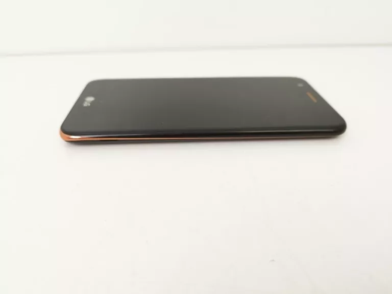 TELEFON LG K10 2017 / OPIS