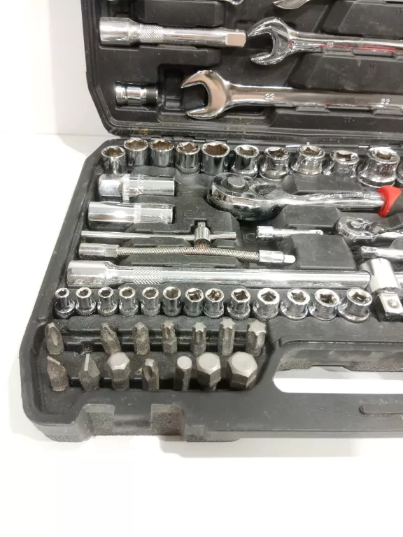 ZESTAW KLUCZY NASADOWYCH 1/4" 1/2" 82 SZT. SCHMITH SQN-82