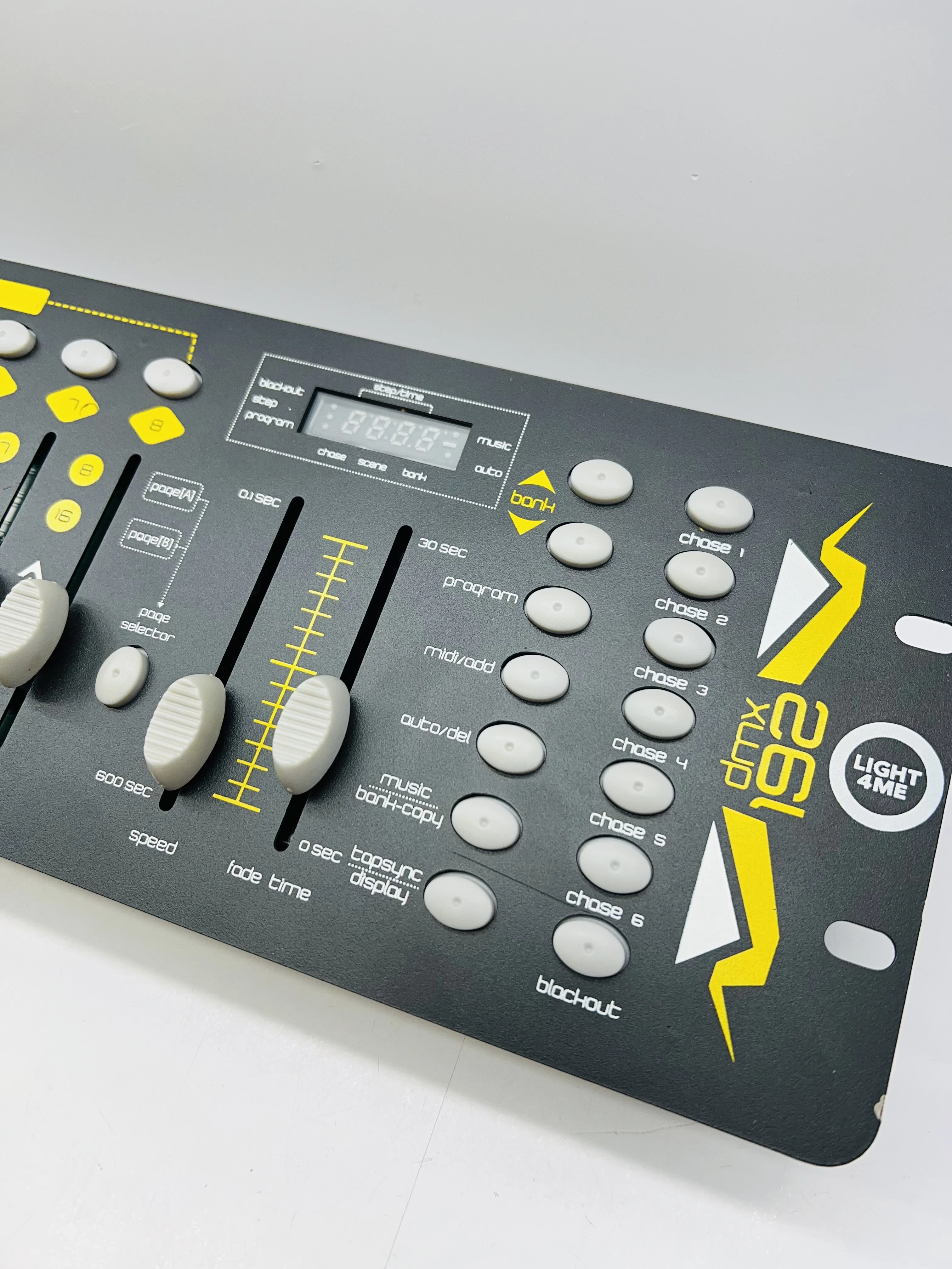 sterownik-suwakowy-music-express-light4me-dmx-192-mkii-stan-uzywany