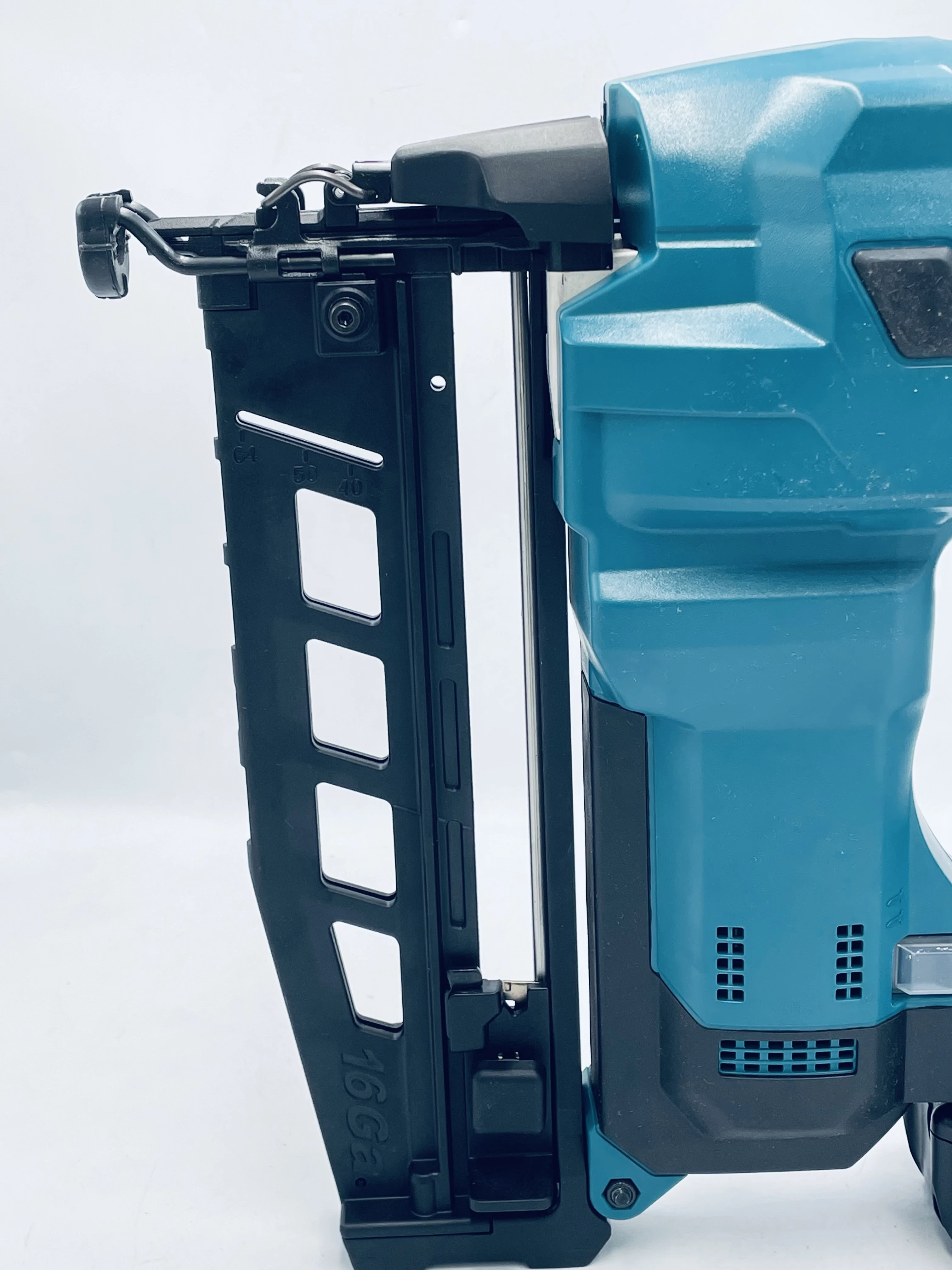 gwozdziarka-akumulatorowa-makita-dbn600rfj-maksymalna-dlugosc-gwozdzizszywek-64