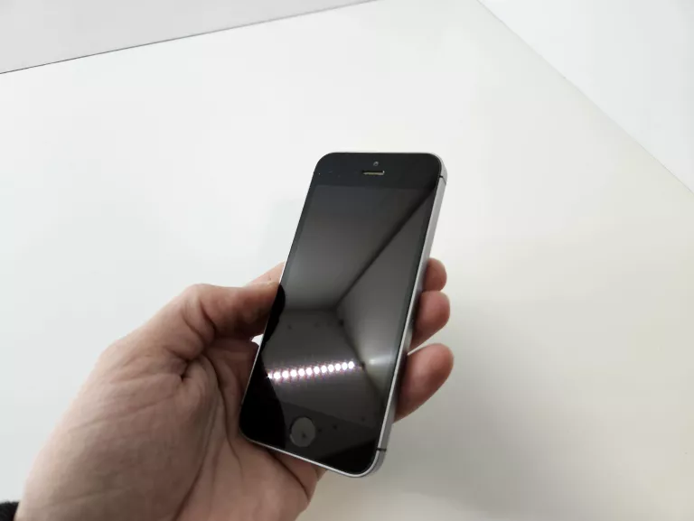 APPLE IPHONE SE 2GB/32GB 99%