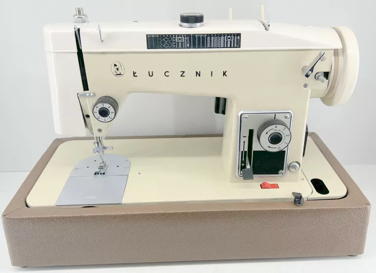 maszyna-do-szycia-lucznik-95w-lamp-15-kolor-dominujacy-bialy