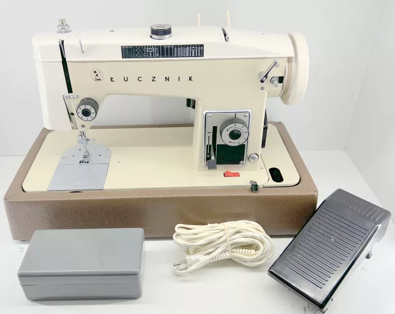 MASZYNA DO SZYCIA ŁUCZNIK 95W LAMP 15