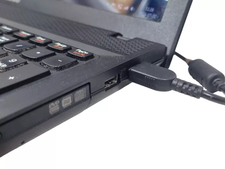 LAPTOP LENOVO G500 I5/8GB/1TB/8500M/W10H