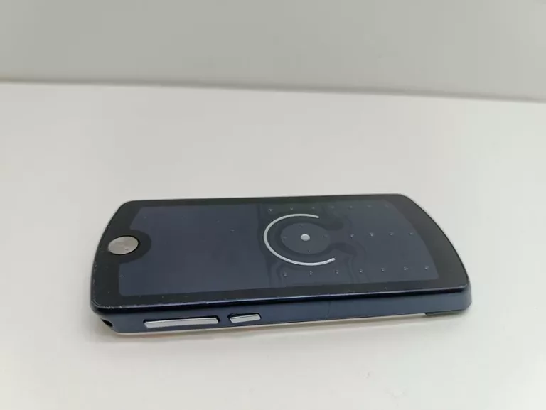 TELEFON MOTOROLA E8