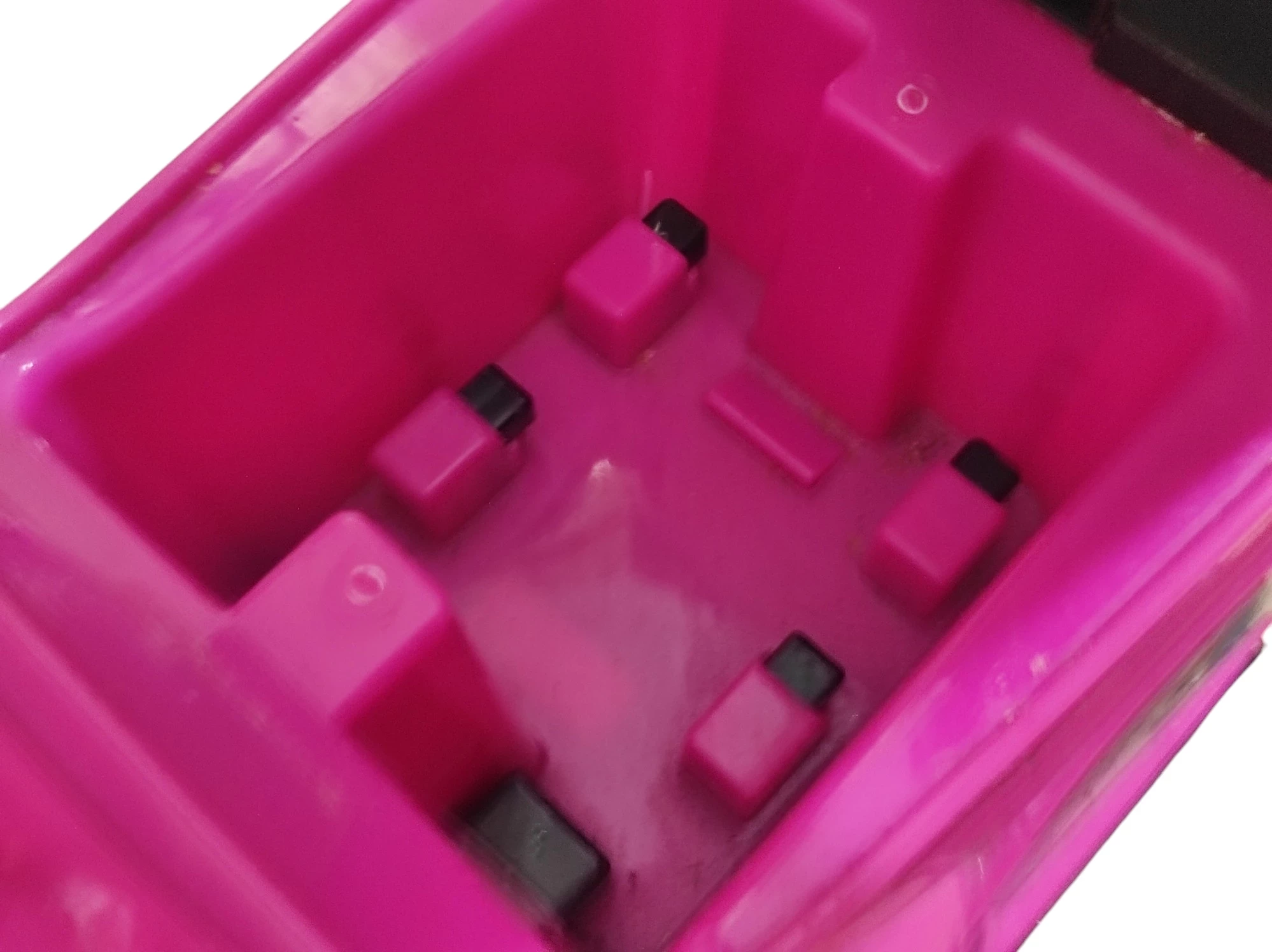 samochodzik-biegowy-dla-dzieci-rozowy-marka-bez-marki