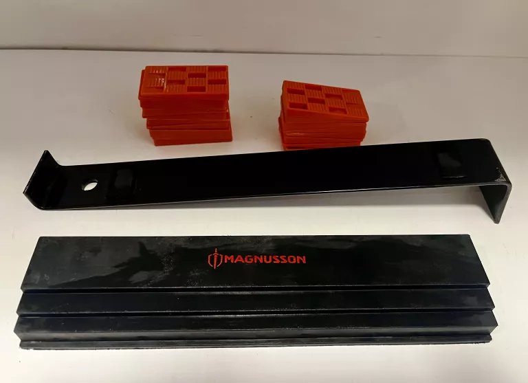 dobijak-do-podlog-drewnianych-z-klockiem-magnusson-18-szt-klinow-rzgowska-47-lodz