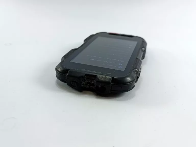 evolveo-strongphone-q4-plus-przekatna-ekranu-4