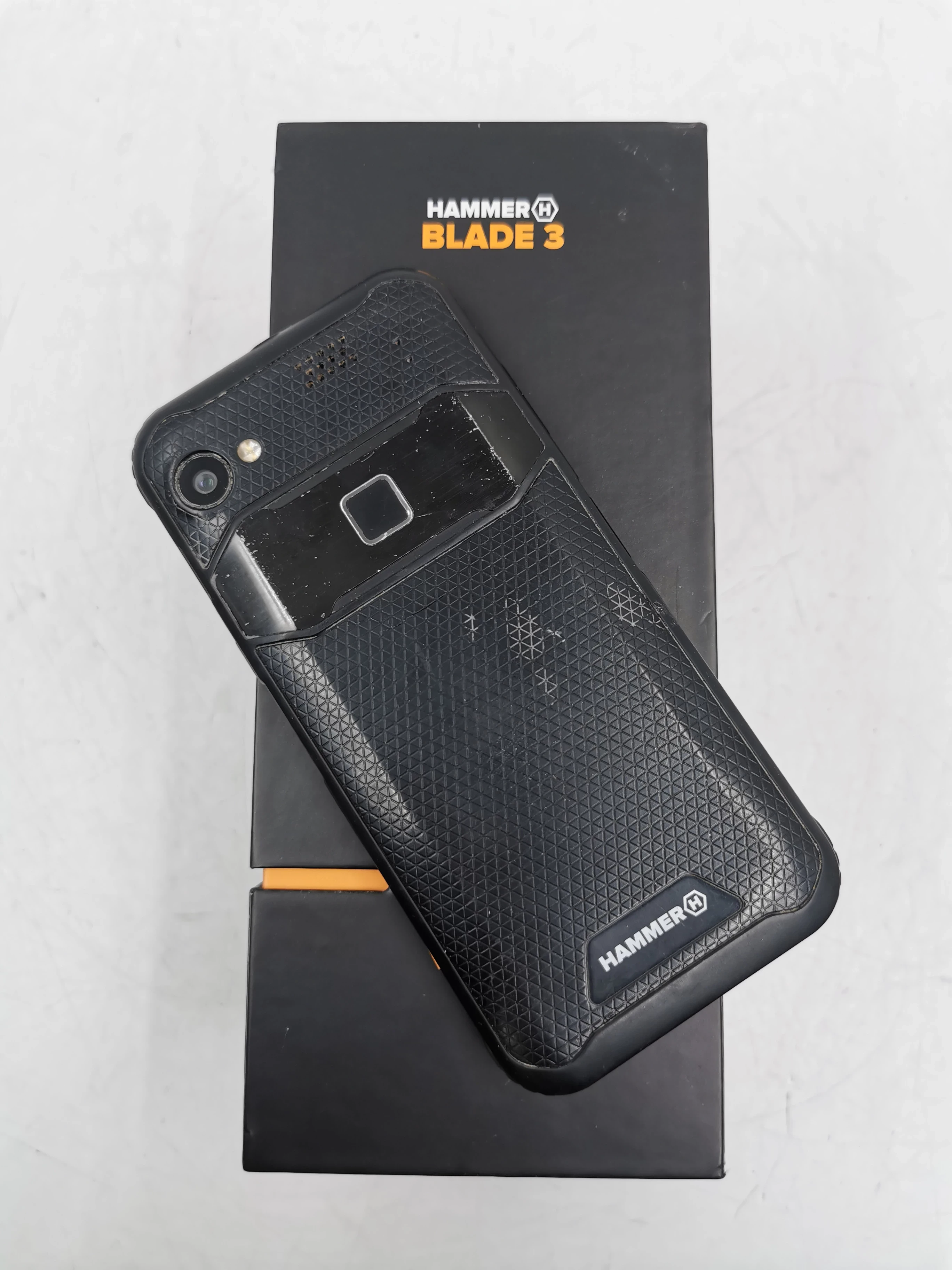 telefon-hammer-blade-3-komplet-uszkodzona-bateria-typ-202685-212929