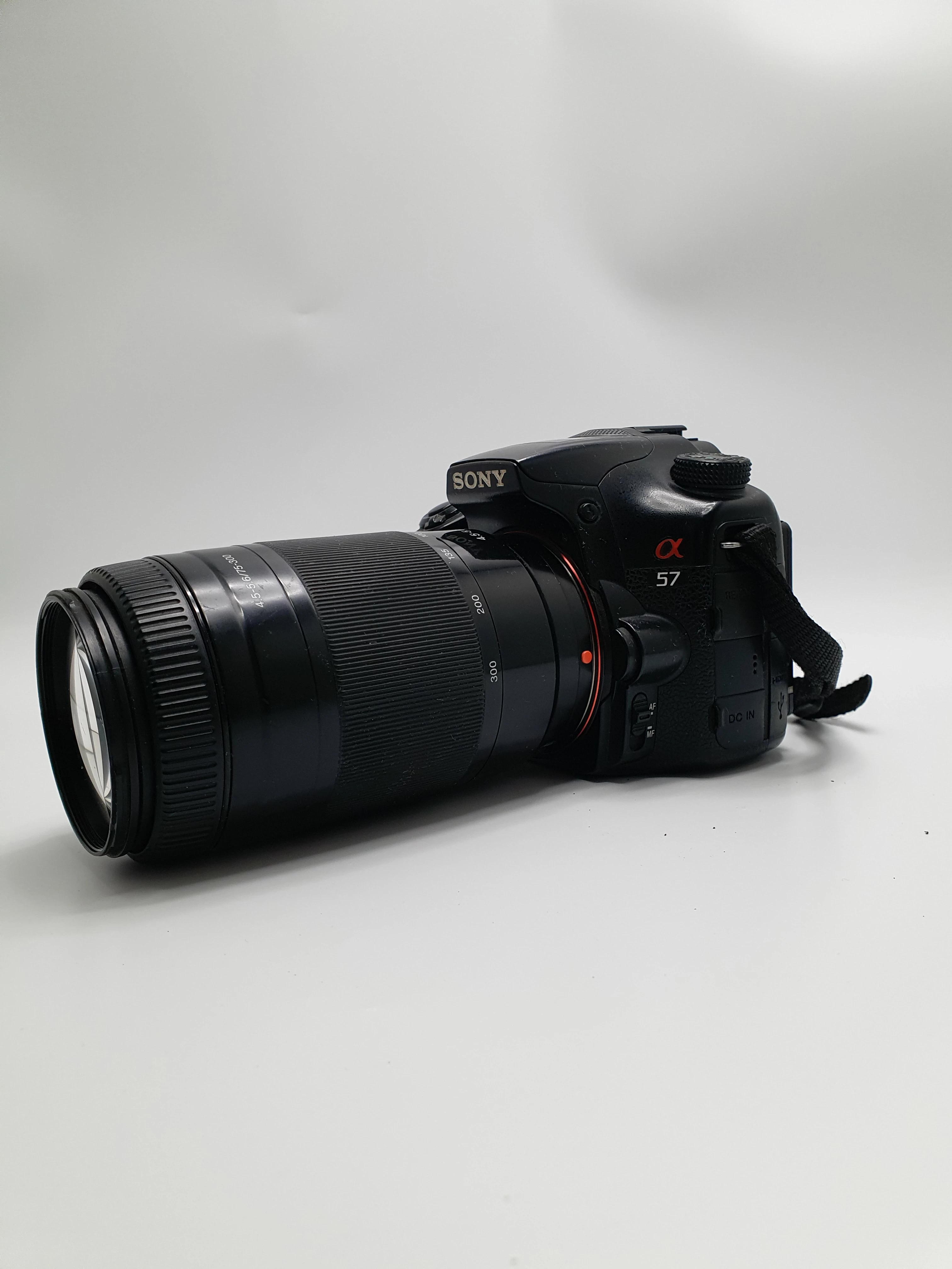 lustrzanka-sony-slt-a57obiektyw-75-300-marka-sony