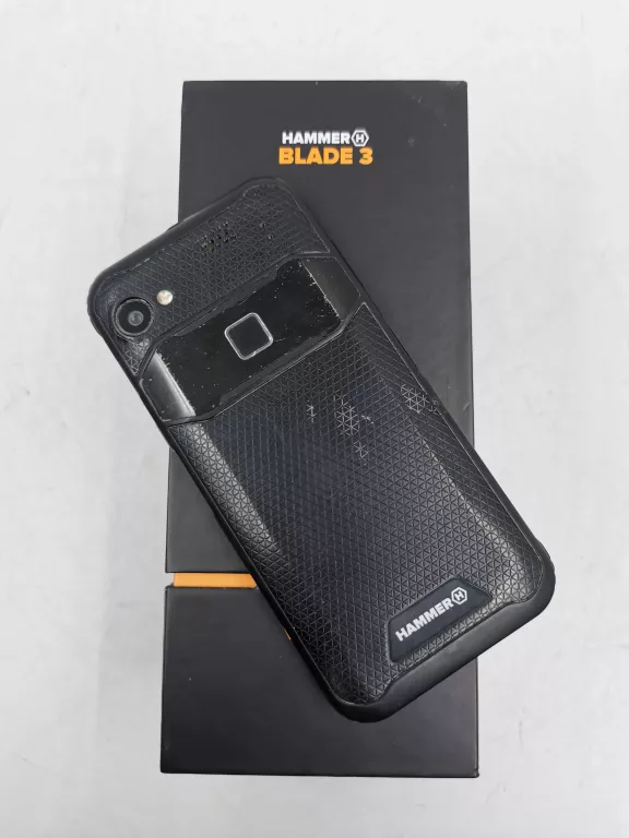 telefon-hammer-blade-3-komplet-uszkodzona-bateria-typ-202685-212929