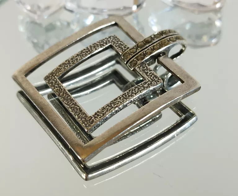 elegancka-srebrna-zawieszka-kwadrat-928gr-925pr-ean-gtin-5904209203932