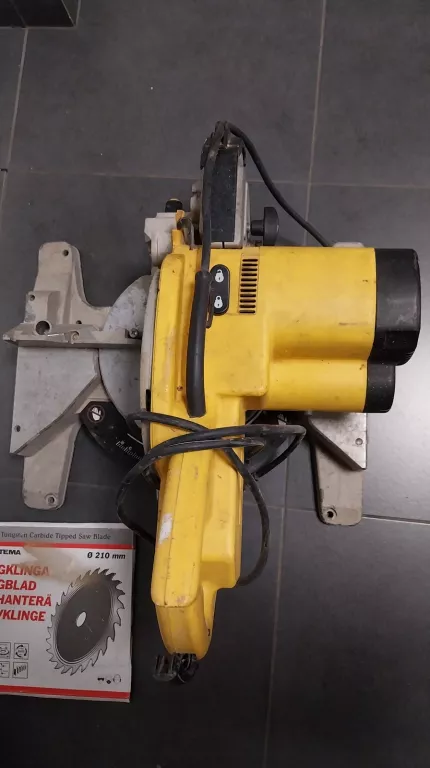 PIŁA UKOŚNICA DEWALT DW707