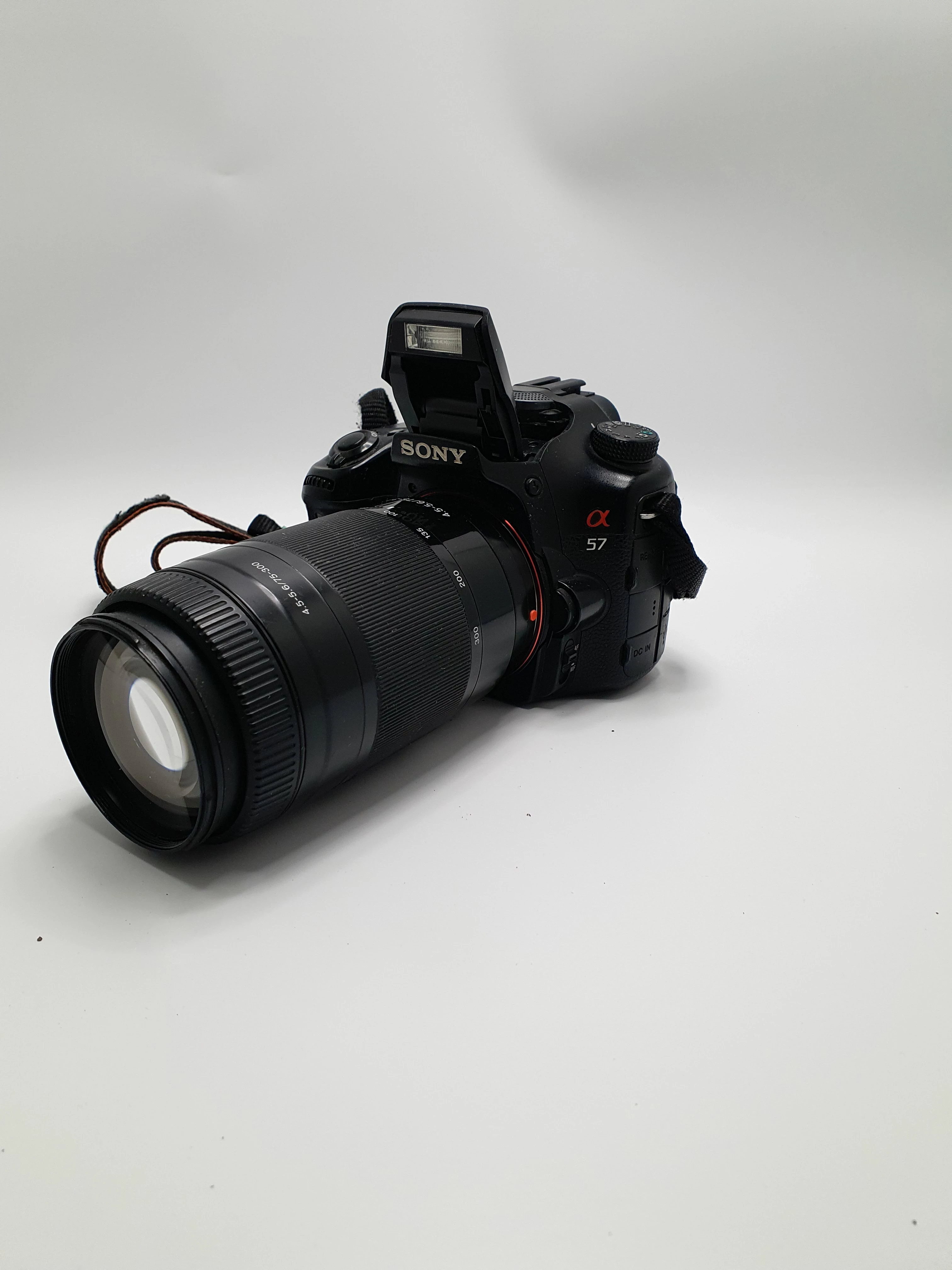 lustrzanka-sony-slt-a57obiektyw-75-300-ean-gtin-4905524863406