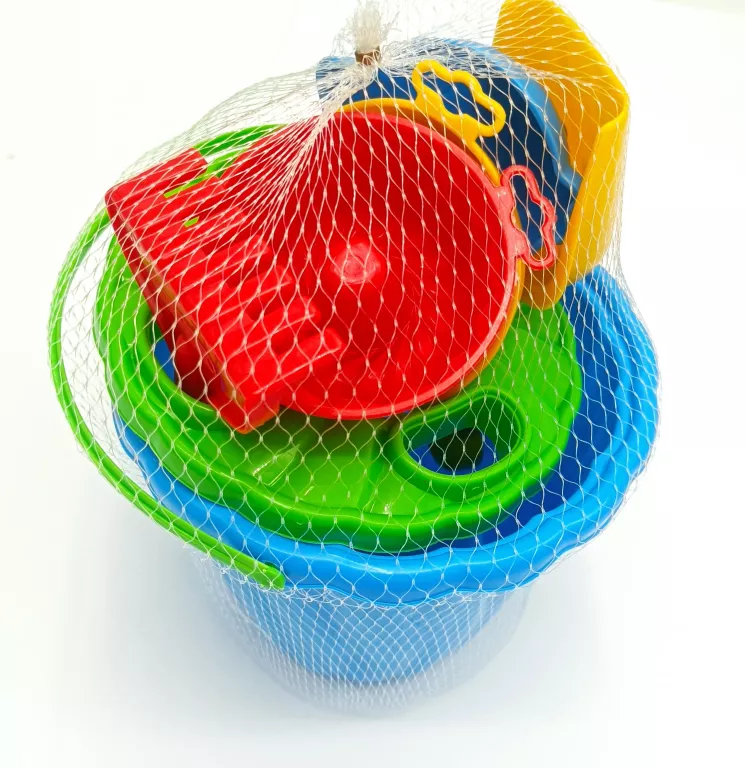 zestaw-plazowy-dzieciecy-wiaderko-z-foremkami-stan-powystawowy