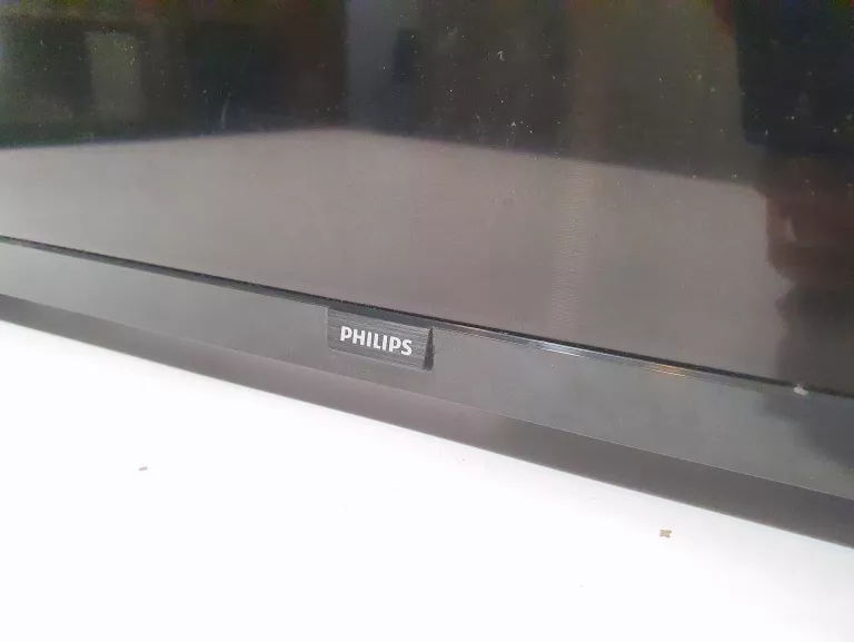 TELEWIZOR PHILIPS 32PHT4503 HD READY + PILOT