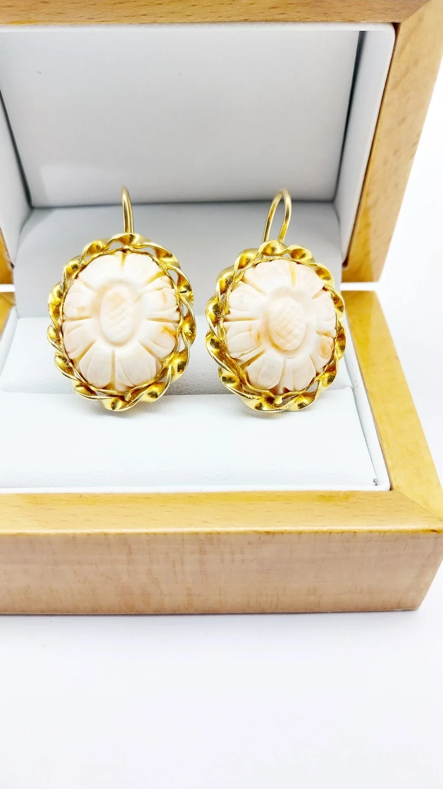 zlote-kolczyki-z-koralem-585-2244-g-rodzaj-wyrob-jubilerski