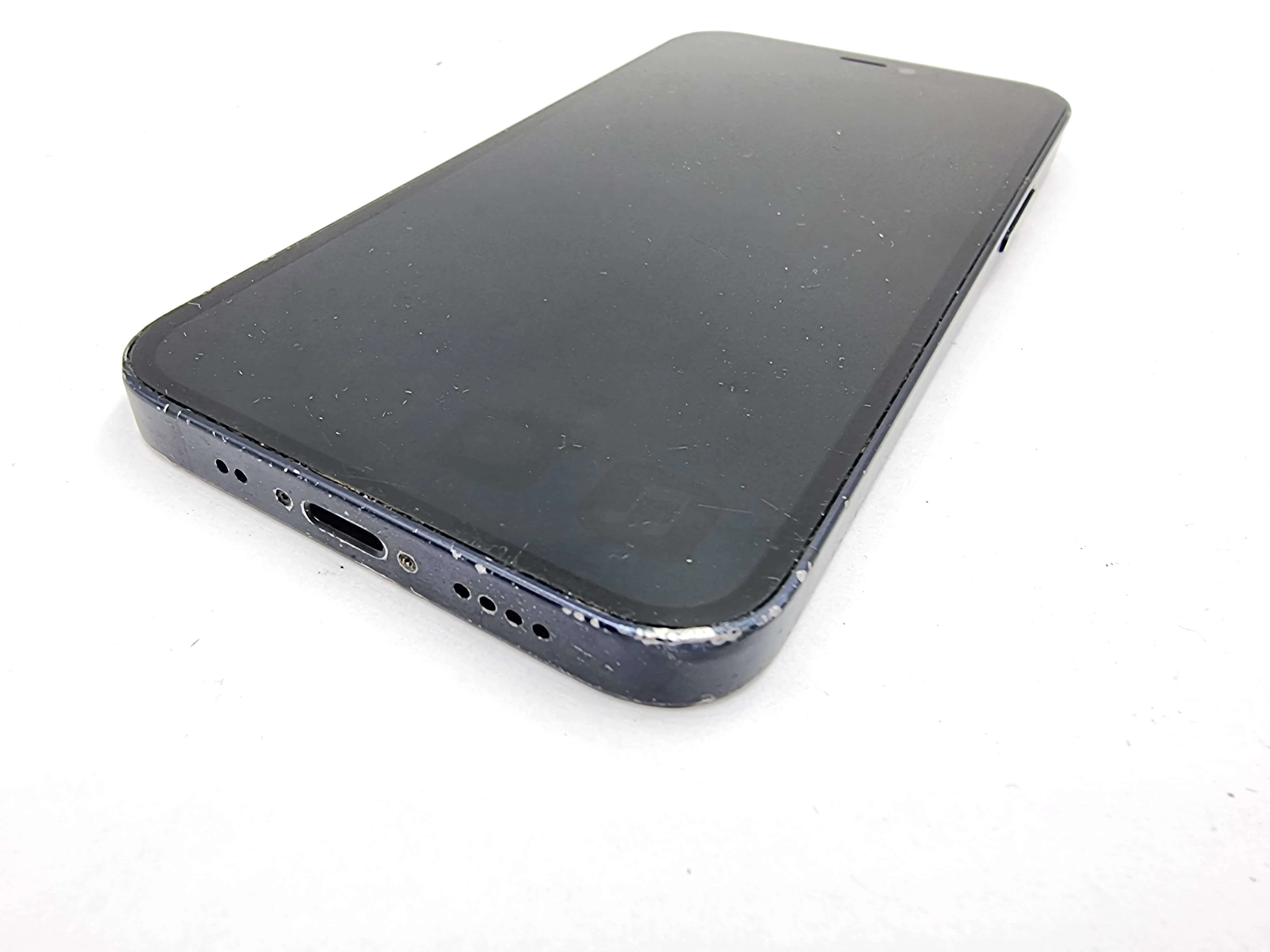 telefon-iphone-12-mini-128gb-kondycja-76-opis-przekatna-ekranu-540