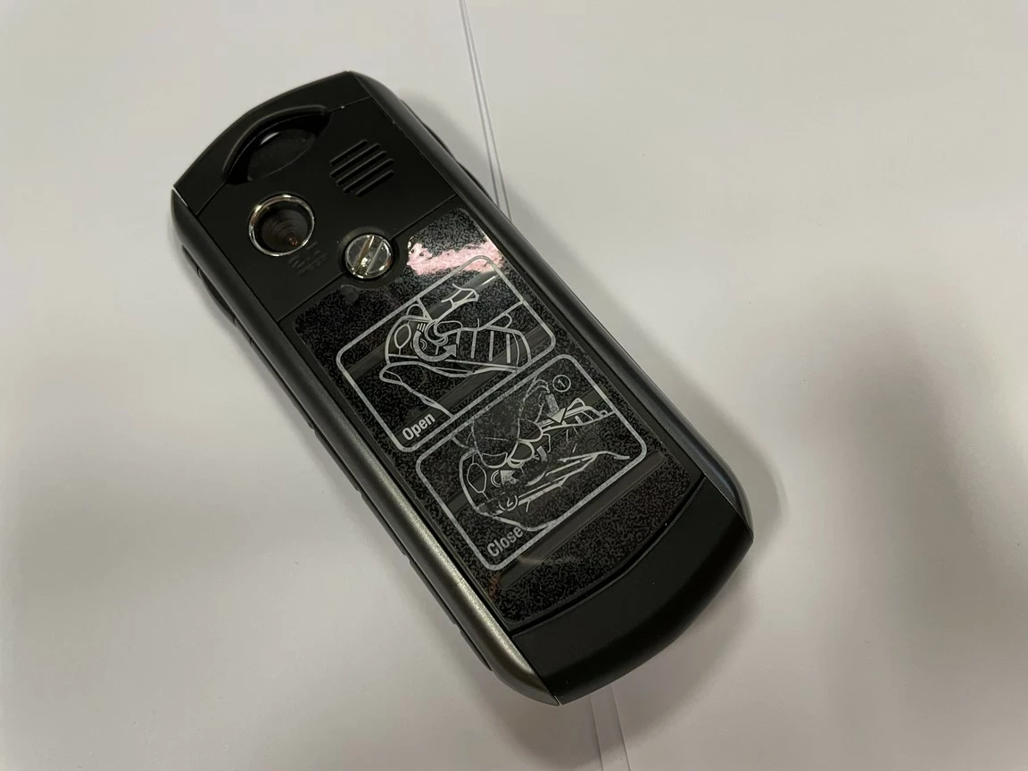 telefon-samsung-b2710-solid-zadbany-komplet-wbudowana-pamiec-32-mb