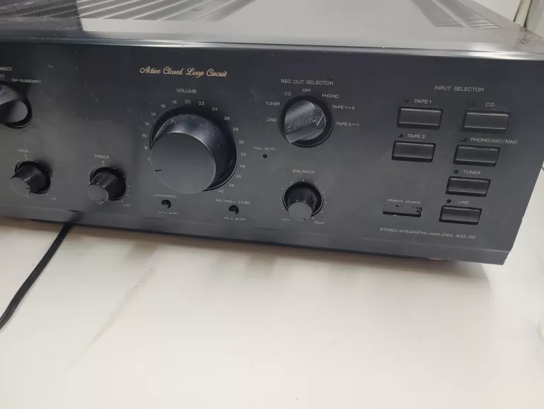 AKAI AM-39 MELODYJNY WYSOKI WZMACNIACZ STEREO