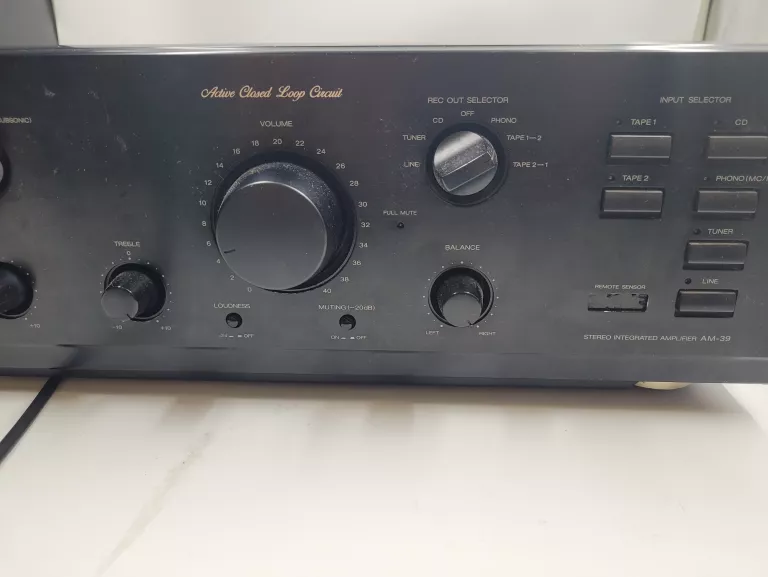 AKAI AM-39 MELODYJNY WYSOKI WZMACNIACZ STEREO