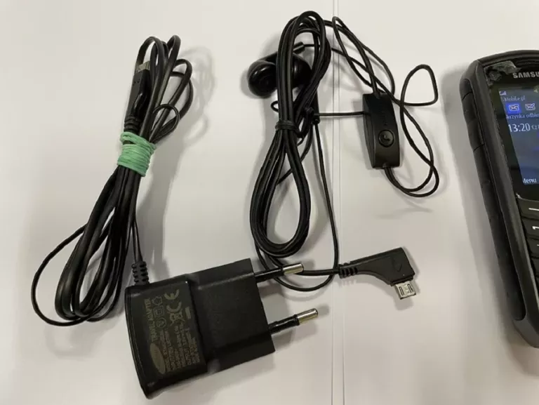 TELEFON SAMSUNG B2710 SOLID ZADBANY KOMPLET