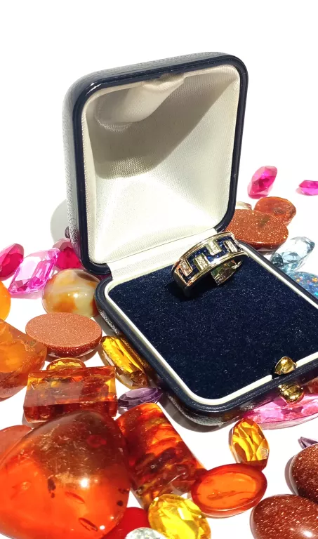 biale-zloto-diamenty-szafir-005ct-060ct-14k-stan-11323-238058