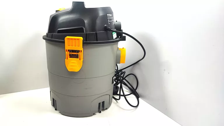 ODKURZACZ BUDOWLANY TITAN TTB774VAC 1300W