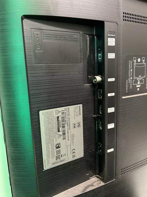 TELEWIZOR SAMSUNG UE43TU7022K KOMPLET