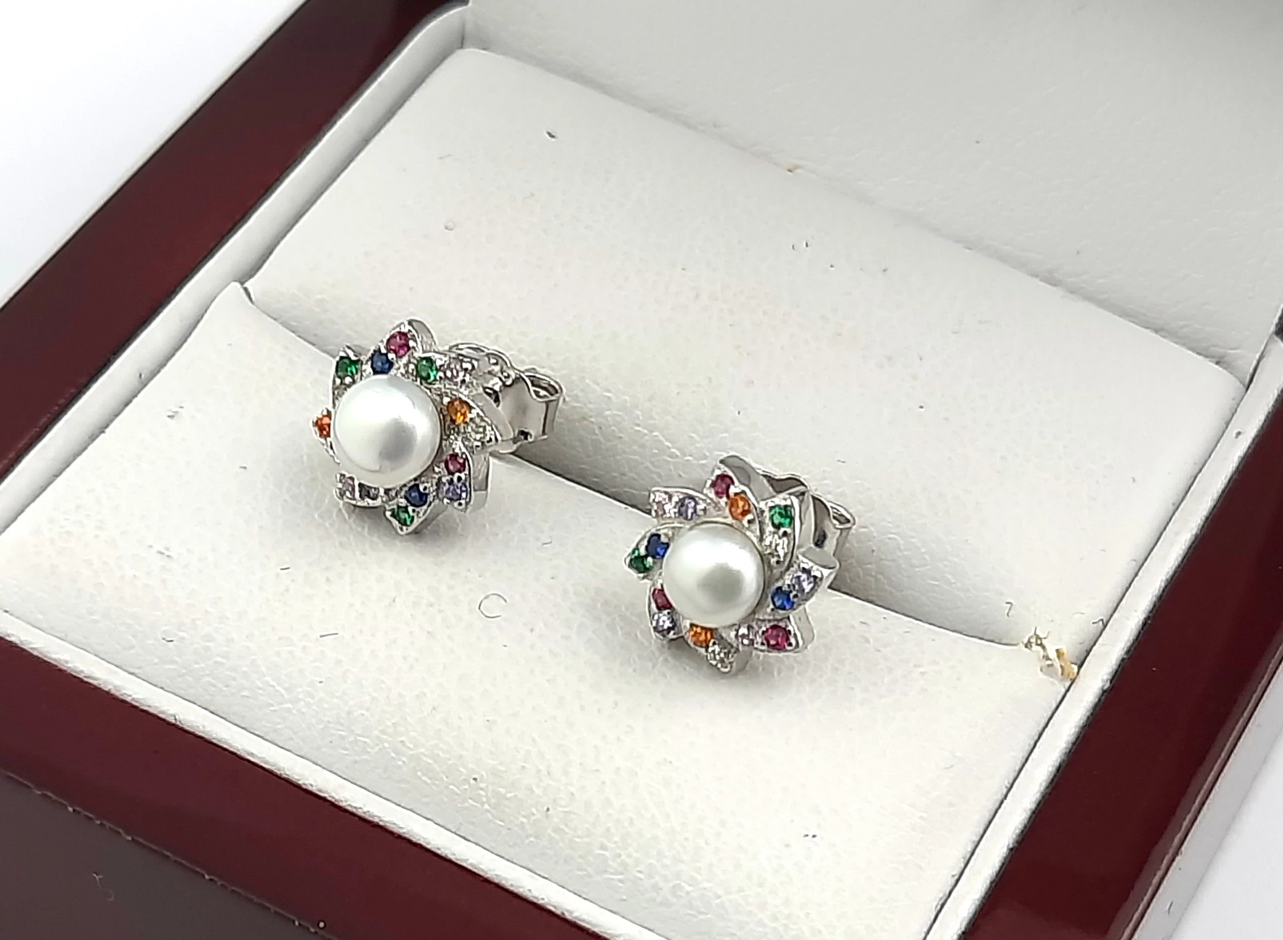 sliczne-srebrne-kolczyki-perla-kolorowe-cyrkonie-195g-material-15835-33554432