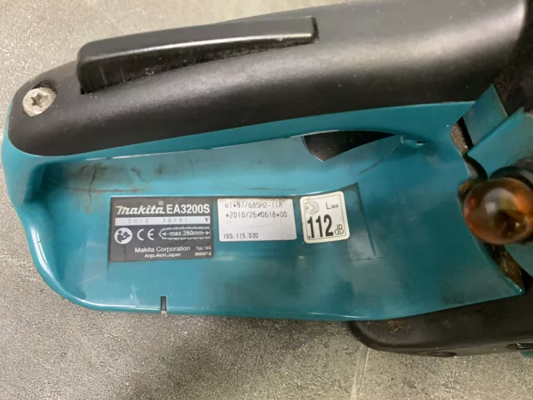 pila-spalinowa-makita-ea3200s-zasilanie-spalinowe